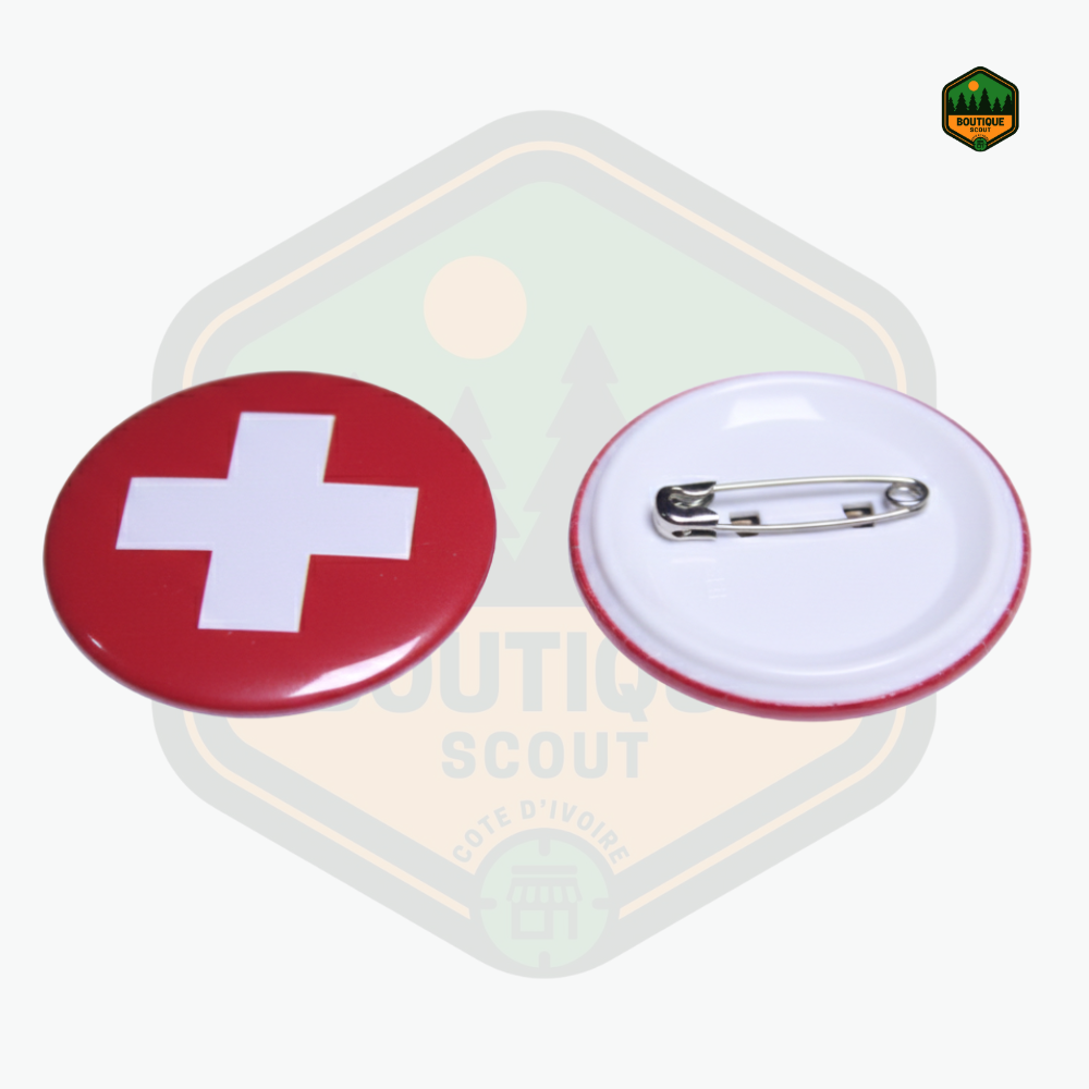 Pins Soigneur Scout 33 mm – Badge d’Identification Médicale pour Camp & Événement
